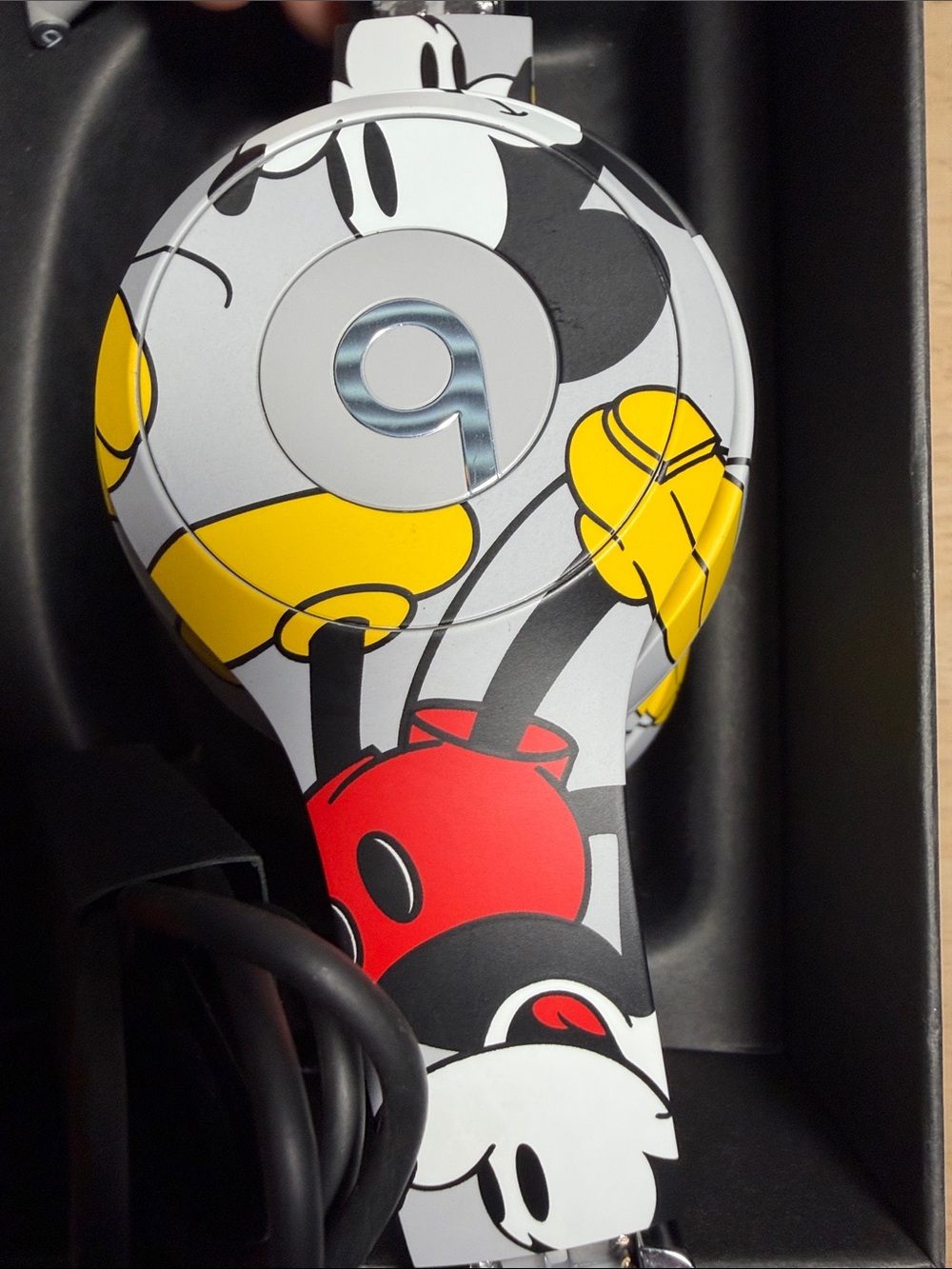 Beats Solo3 Wireless Mickey 90th Anniversary Headphones - Gray/Red/Yellow - Picture 11 of 12